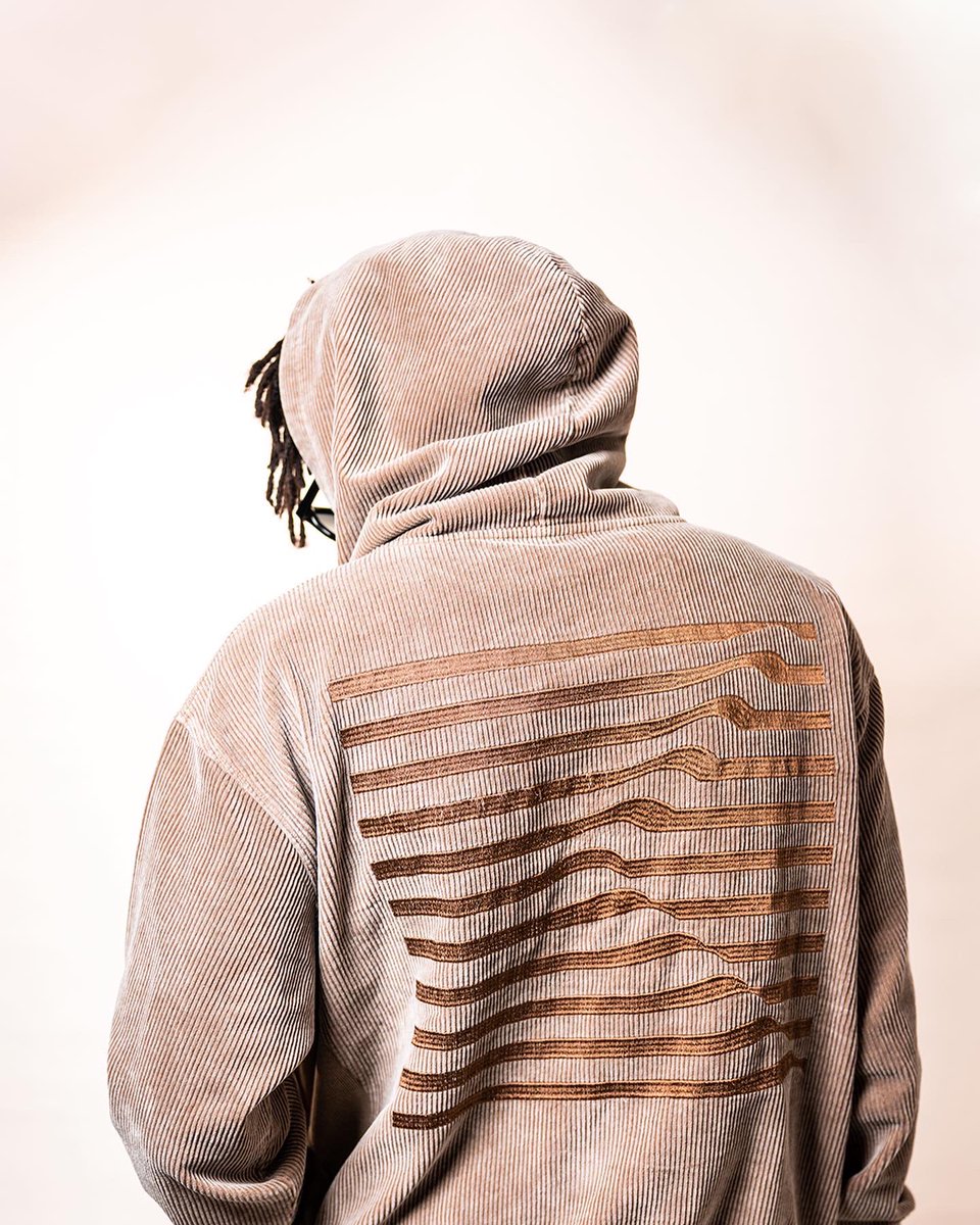 lowkeyind's tweet photo. Designed this hoodie recently. What do y’all think? #streetwear #clothingbrand #hoodie #fall https://t.co/DgcR23eR7D
