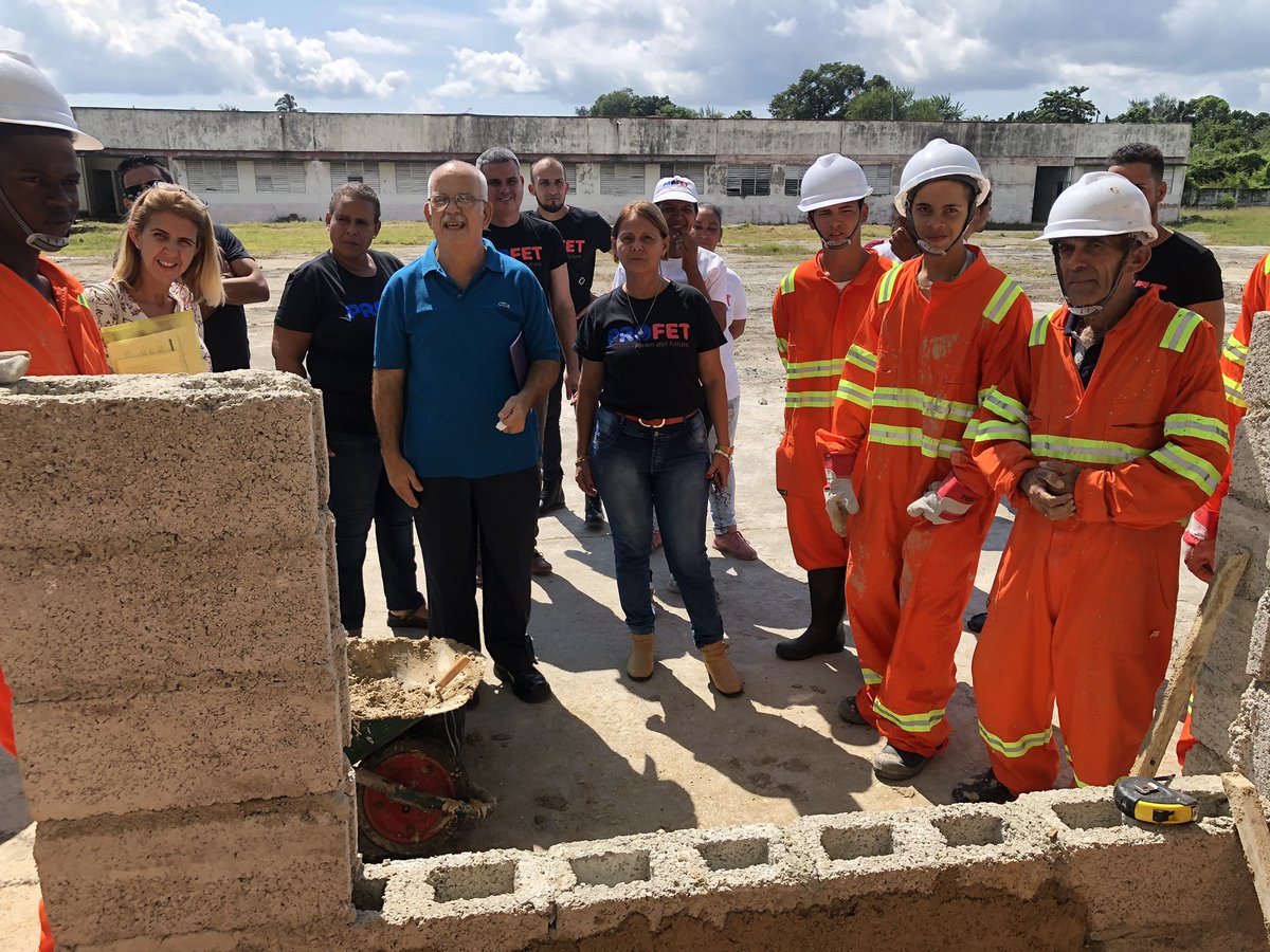 ipjgregorio's tweet photo. Se recorren los diferentes puestos de trabajos del polígono de la familia de la #Construcción. Los estudiantes demuestran sus habilidades prácticas. https://t.co/dKdgZIQRhj