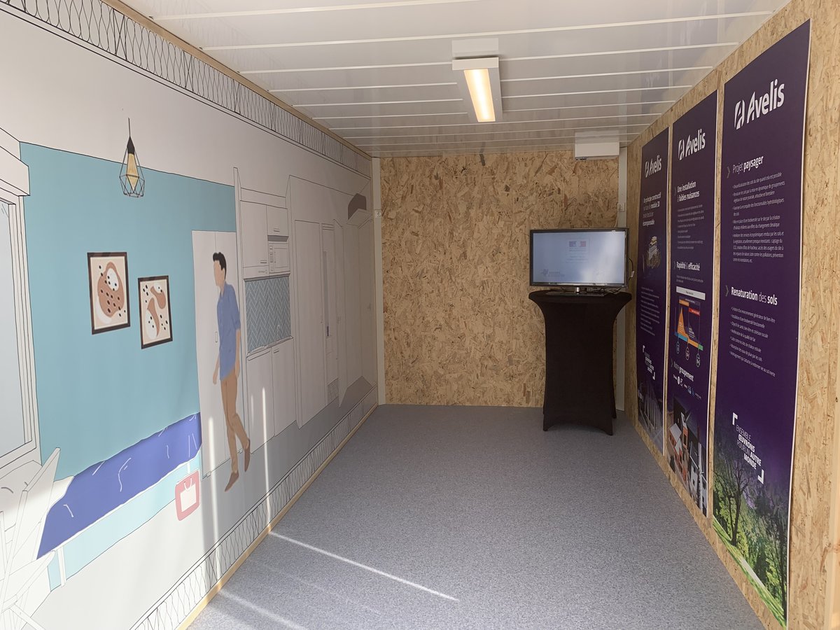 AssoAurore's tweet photo. Pose du 1er module de la future #résidencesociale située dans le quartier Petit Port à #Nantes. Ce projet partenarial entre institutionnels, acteurs et privés et associations, accueillera des jeunes actifs et des réfugiés aux revenus modestes 🤝🤝 https://t.co/VgPgINm7La