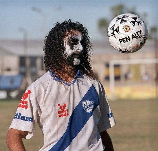 G_Cobianchi's tweet photo. ✍🏻 [𝙏𝙃𝙍𝙀𝘼𝘿]

DARÍO DUBOIS: il memorabile difensore metallaro del fútbol argentino 🇦🇷🎸 https://t.co/kfj3Nfpv0V