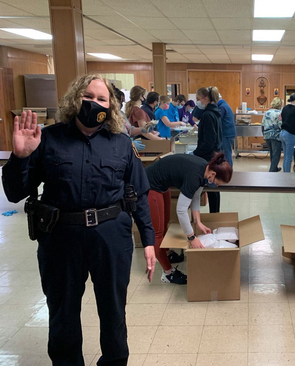PghPolice's tweet photo. Pittsburgh Police will once again be participating in the annual "Get Stuffed with Love" event that provides meals to those in need on Thanksgiving Day.

Last year, more than 3,000 meals were hand-delivered to Pittsburgh residents and members of the city's unsheltered population. https://t.co/ufmYNicLv5