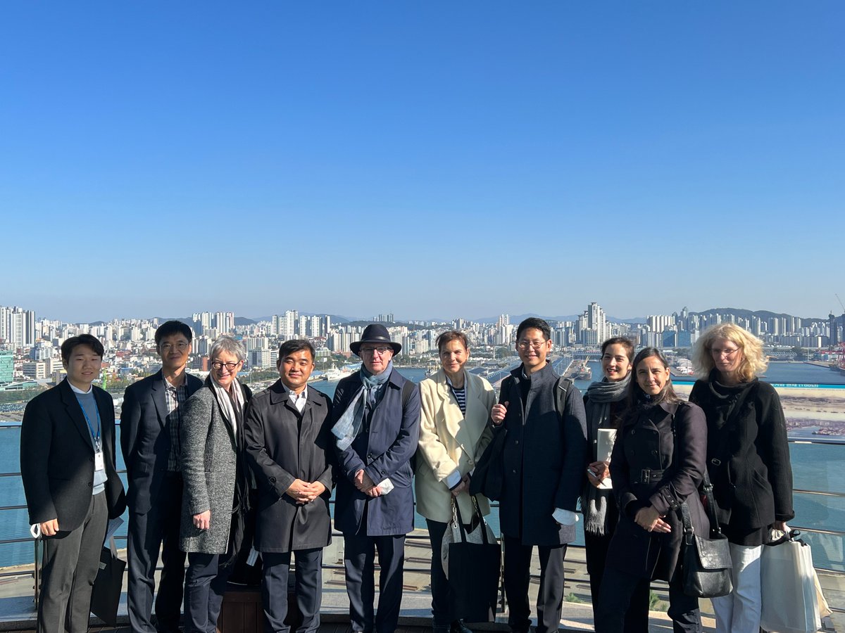 Berlin and Incheon spent a second day dedicated to urban regeneration, visiting sites like Jemulpo, Wolmi Island, and Gaehang-ro. The day was a perfect showcase of citizen engagement and urban regeneration, two themes that are critical in both cities’ minds!
@SenSBW