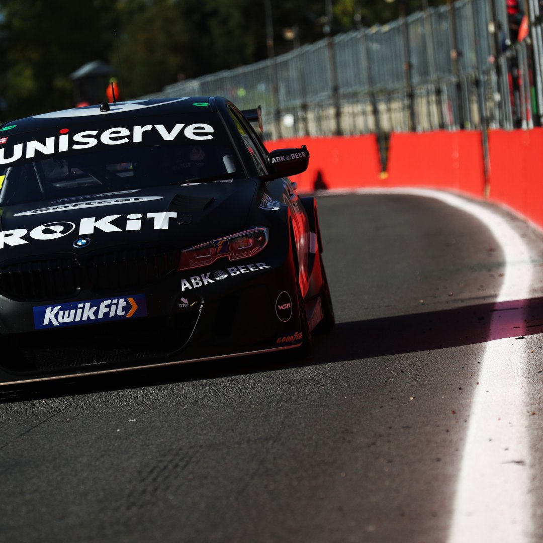 uniservegroup's tweet photo. And that's a wrap!
A sensational season finale for @JakeHillDriver and the @MBMotorsport_ team.
#uniserve #supplychainlogistics #globallogistics #rokitmb #jakehillracing #btcc #bmw #britishtouringcarchampionships #sponsorship #markblundell #jakehill https://t.co/1hLMUXLoQg