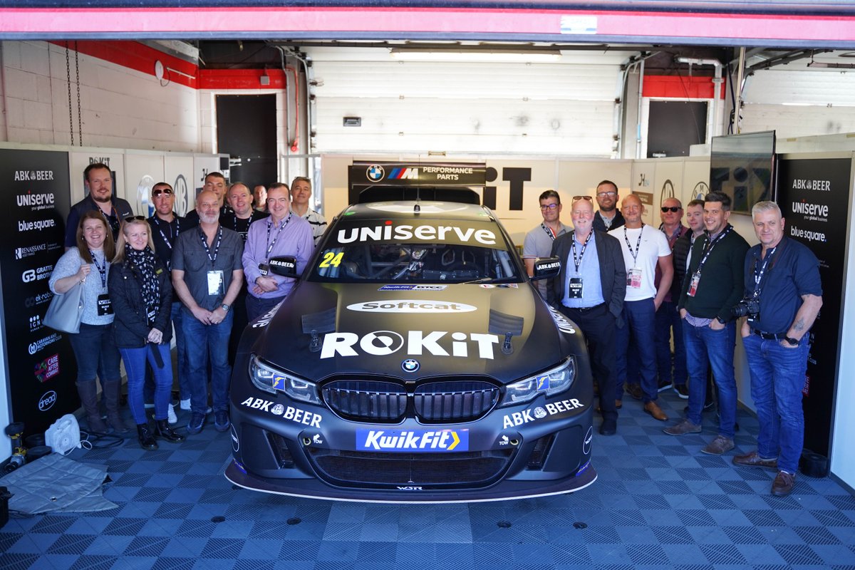 uniservegroup's tweet photo. And that's a wrap!
A sensational season finale for @JakeHillDriver and the @MBMotorsport_ team.
#uniserve #supplychainlogistics #globallogistics #rokitmb #jakehillracing #btcc #bmw #britishtouringcarchampionships #sponsorship #markblundell #jakehill https://t.co/1hLMUXLoQg
