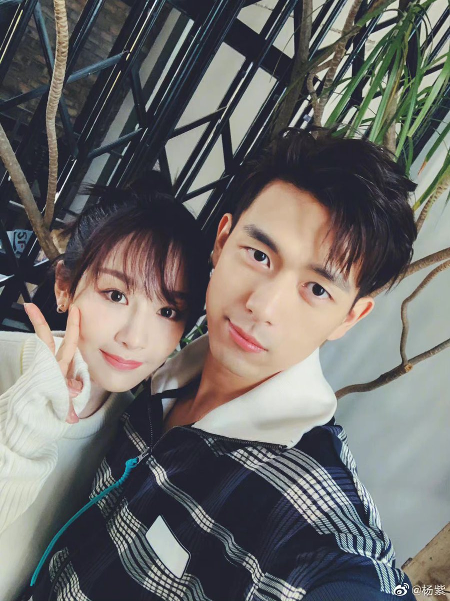zimiyangzi's tweet photo. 221019 #YangZi sends good friend, BFA classmate and former co-star #LiXian her annual happy birthday message:

“Happy birthday 🎂 A-Xian~” https://t.co/pFsgAN8t7P