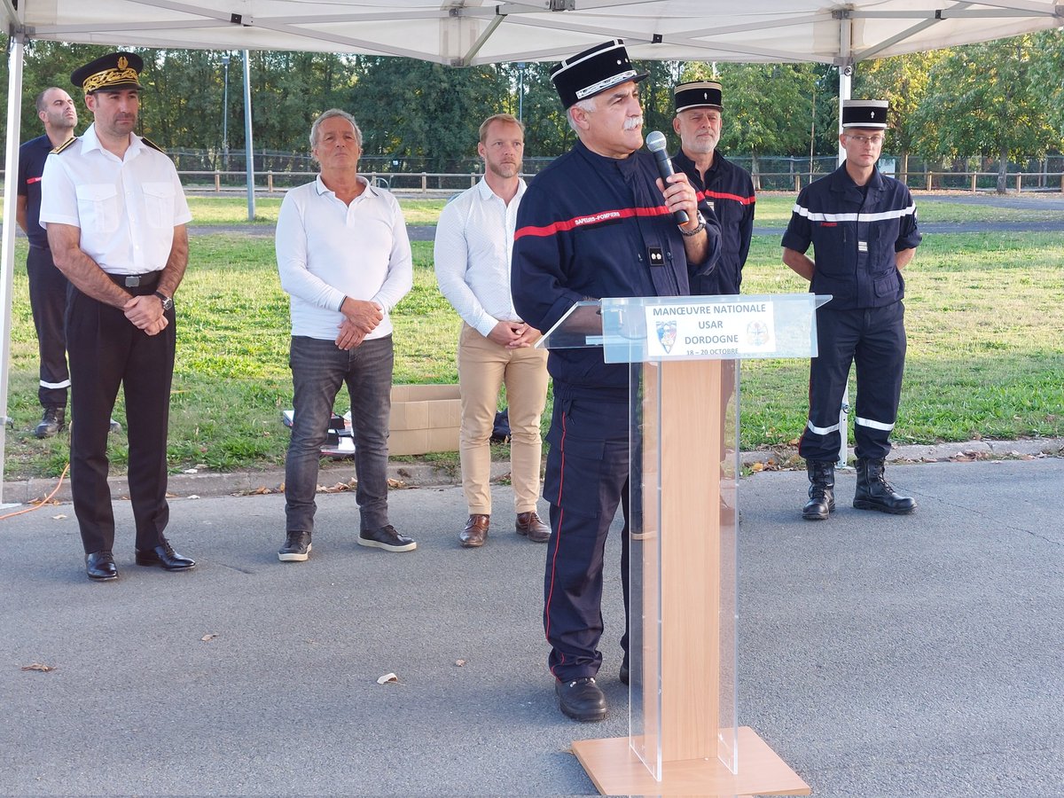 Ouverture ce soir par les autorités à la plaine de Piquecailloux #Bergerac de la manœuvre nationale Unité de Sauvetage d'Appui et de Recherche des <a href="/pompiers24/">SDIS 24</a> qui va se dérouler jusqu'à jeudi midi.