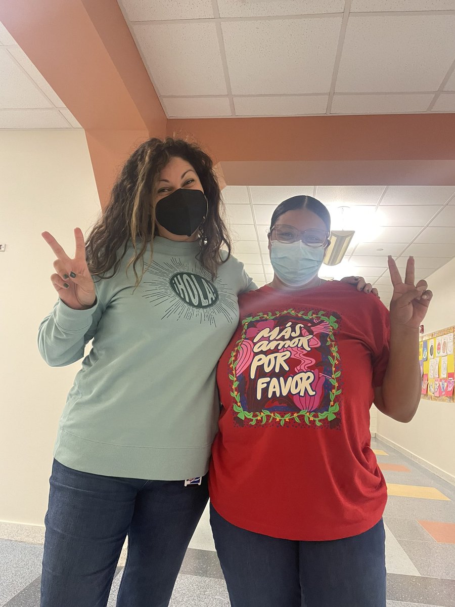 jlars013's tweet photo. Hispanic Heritage Month was a beautiful celebration at Da Creek this year! September 15-October 15 @CESg8trs @FriedaCason 
#HispanicHeritageMonth #BuildingTheBestSPS #SPSBackAndBetter #SPSK12Proud #Gr8G8rs #GrowingGreatGators #UR1Gr8G8r https://t.co/tuNkt3AUo7