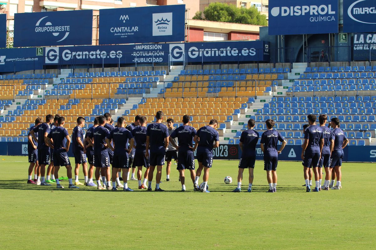 Tras compartir y convivir durante varios días con todas las personas que forman el Club descubres los mimbres que tienes y, seguro que pronto, se verán recompensados los merecimientos. 
Vamos <a href="/UCAMMurciaCF/">UCAM Murcia CF</a>