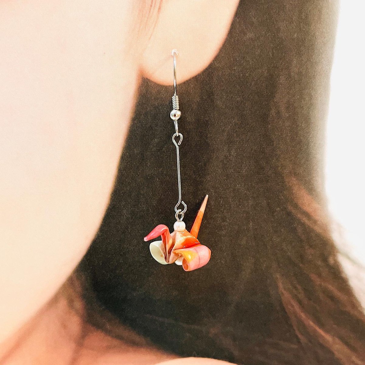 ChNP0CXQ4ShN4VZ's tweet photo. 全部鶴‼️
All crane‼️

これらは次男の通う現地校のバザー品となります🏫
These will be sold at events at the local school my second son attends.🏫
#ハンドメイド #折り紙イヤリング #折り紙ピアス #全部鶴 #レジン #バザー品 #現地校
#handmade #origamiearrings #allcrane #resin #schoolevent https://t.co/NAabIGUNnv