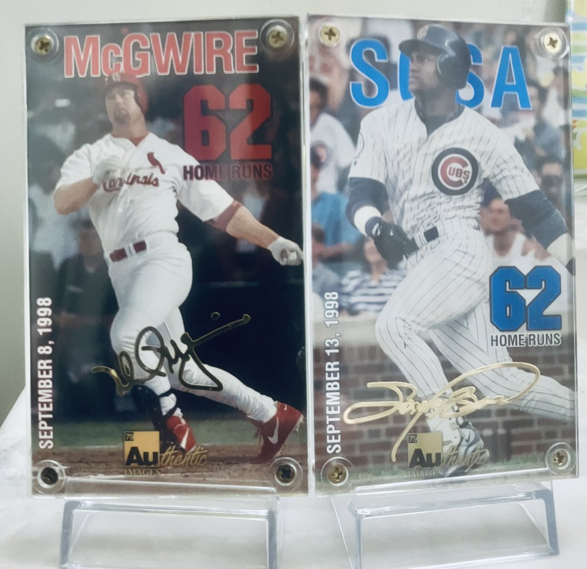dadnbrother's tweet photo. Love it or hate it, this was the greatest home run chase ever. #MLB #homerunkings #bigmac #slamminsammy #sportscards #collection #thehobby https://t.co/yWsbfw9ie6