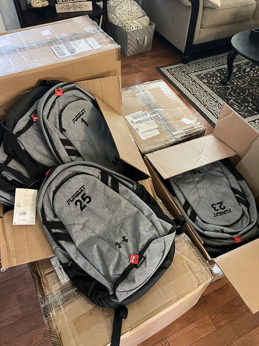 The boys and 15u-18u custom Pursuit backpacks arrived today! #pursuitgear #pursuitvolleyball