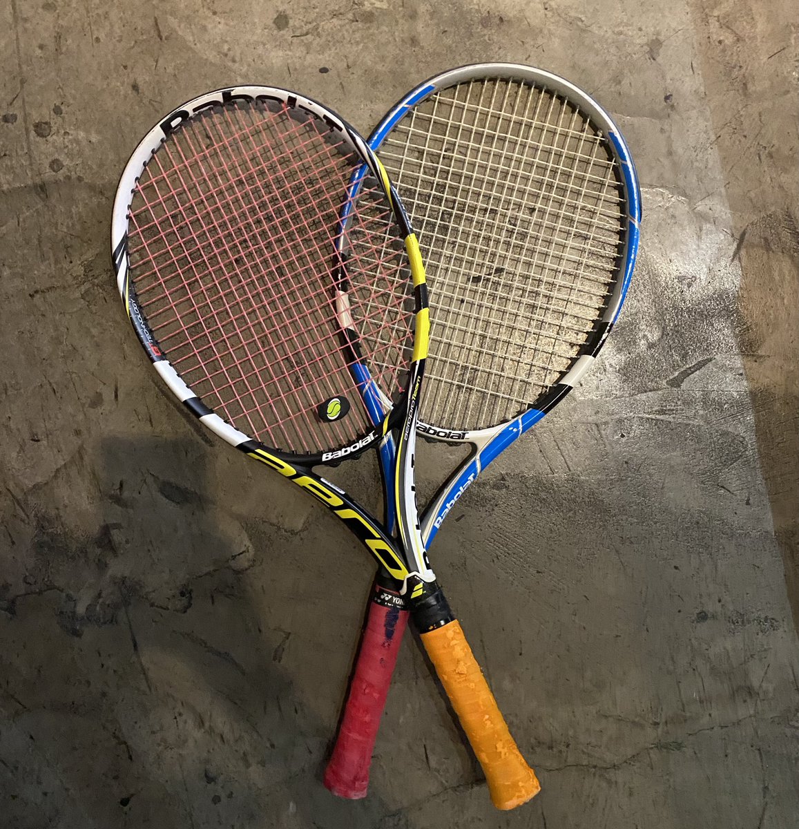 Tennis anyone? We have a bunch of rackets in amazing condition for $10! 🎾 
•
•
•
#tennis #racket #thriftstorefinds #thrifting
