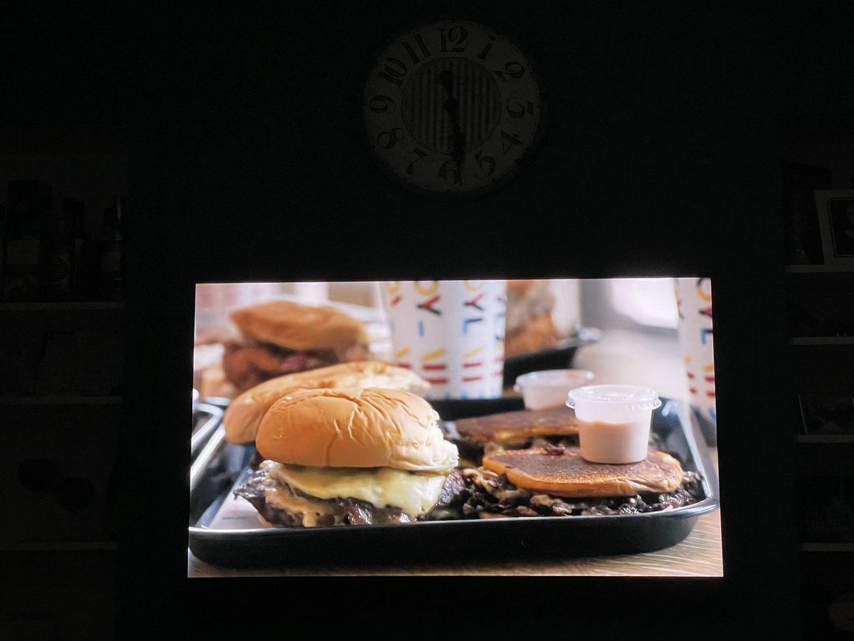 Finnnaalllyyyyy…….. #SomebodyFeedPhil is back. Nothing makes me more hungry than watching 5minutes of @PhilRosenthal devouring what’s in front of him!!! THE BEST thing to watch to always cheer you up. #food #eating