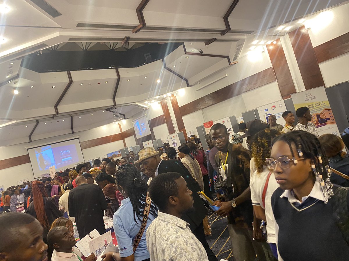 CampusFranceCam's tweet photo. Retrouvez-nous du 18 au 19 Octobre à l’hôtel Hilton et à l’Institut Français du Cameroun de 9h à 17h30
Visites de stands, conférences ,ateliers et tables rondes 

Entrée libre et gratuite !
#SAPEF_2022
#CampusFranceCameroun
#InstitutFrançaisduCameroun
#AmbassadeDeFranceAuCameroun https://t.co/s6hkqHop8d