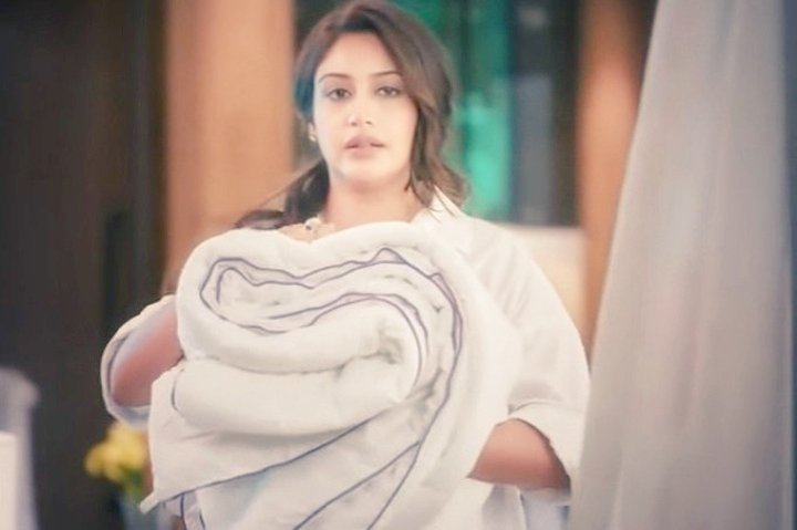 AlbatrossAmi9's tweet photo. Ahem Ahem🙊
Yaha Koi Pighal Raha Hain 🤷‍♀️♥️

•#SherdilShergill #RajMeet 
•#SurbhiChandna #DheerajDhoopar https://t.co/W2xwDp4MBp