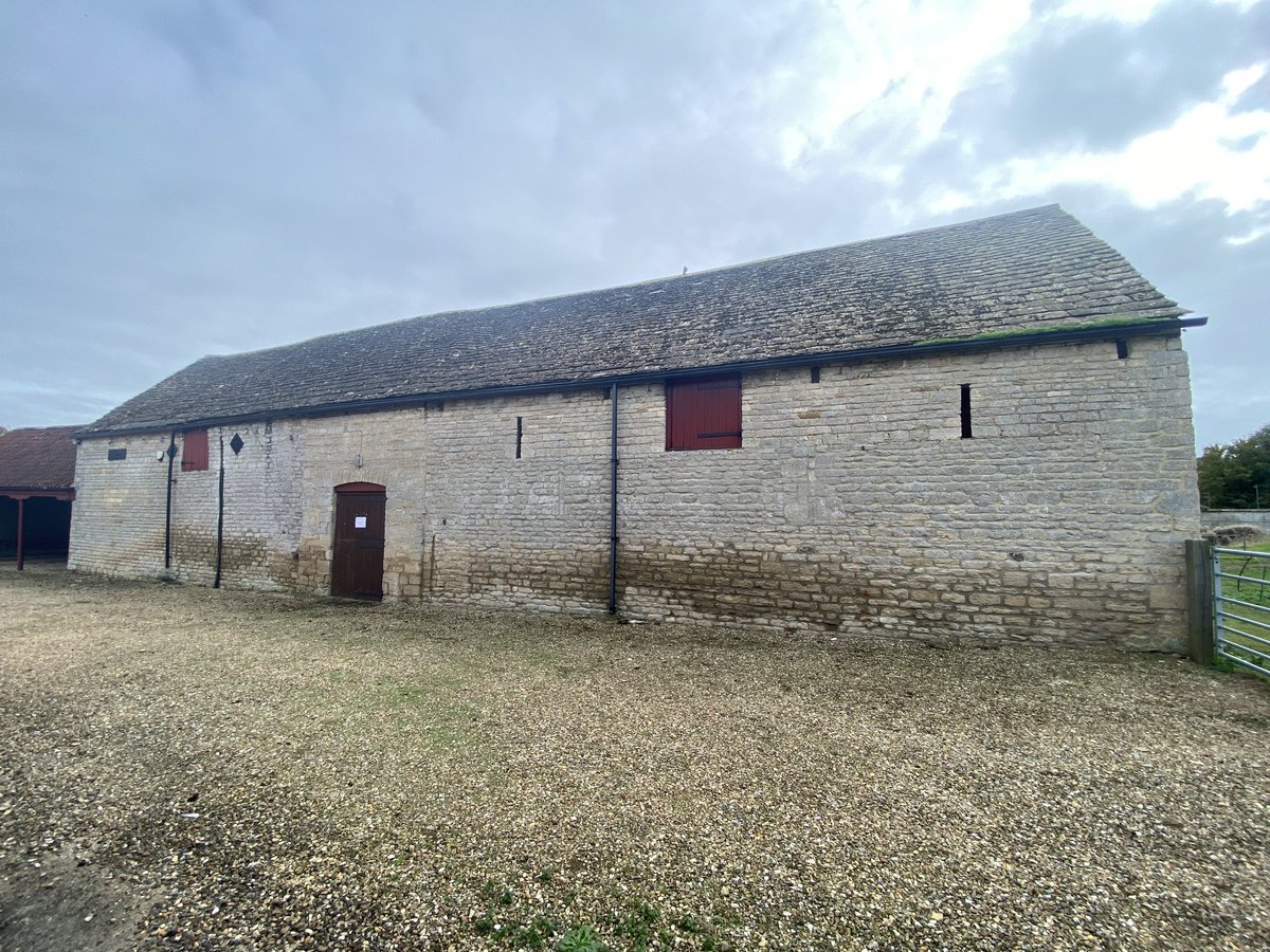 LongstaffKit's tweet photo. Useful storage building available To Let in Barnack near Stamford. https://t.co/ymKHVHuUdo