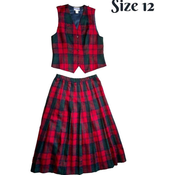 PracticalVoodo's tweet photo. So good I had to share! Check out all the items I'm loving on @Poshmarkapp #poshmark #fashion #style #shopmycloset #alfreddunner #pendleton #wondernation: https://t.co/NHyS5Qa1wA https://t.co/X4rVODjZPX