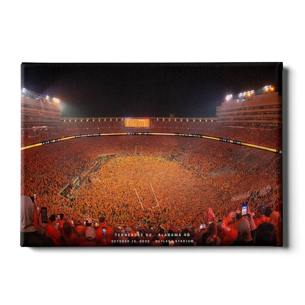 🍊GIVEAWAY🍊 We've teamed up with @CollegeWallArt to give one of you this canvas print from Saturday's @Vol_Football win! Here's the rules: 1⃣ Follow @Vol_Gear & @CollegeWallArt 2⃣ Tag a friend 3⃣ Retweet for an extra entry ⏰Winner will be announced Saturday, October 22.
