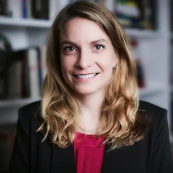 APH_NYU's tweet photo. Congratulations to Archives &amp; Public History faculty member @molly_rosner whose article “Dollface: The Material of Femininity” was published in the Fall '22 Special issue of the journal Material Culture! Professor Rosner teaches Local and Community History in the APH Program. https://t.co/TWcc4xj9EI