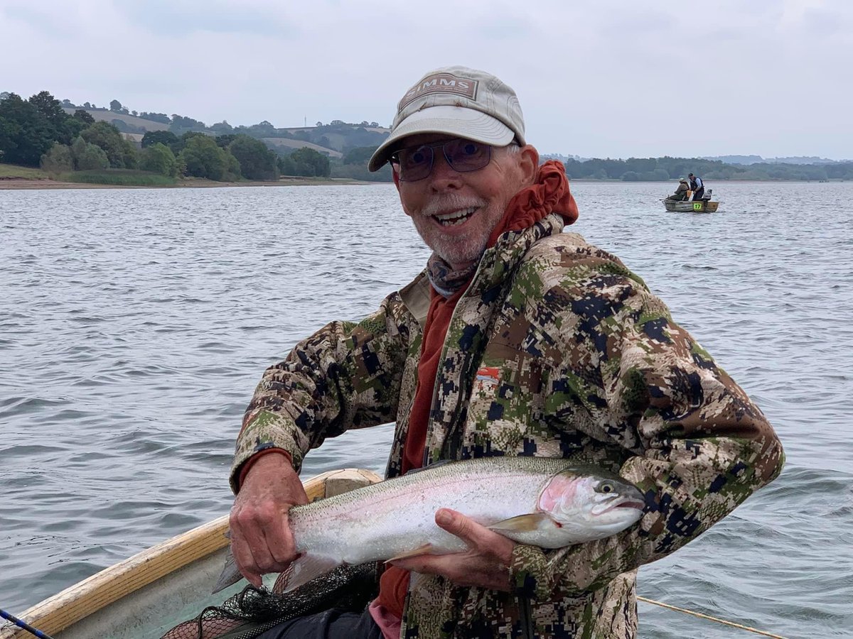 FFFTmag's tweet image. Old friends &amp;amp; angles. @CharlesJardine sketches out tips and hints for cracking those canny, late-season rainbows in the November issue.

#rainbowtroutfishing #reservoirs #troutfishing #flyfishing #rainbows #blagdon #stillwaterfishing #ffft