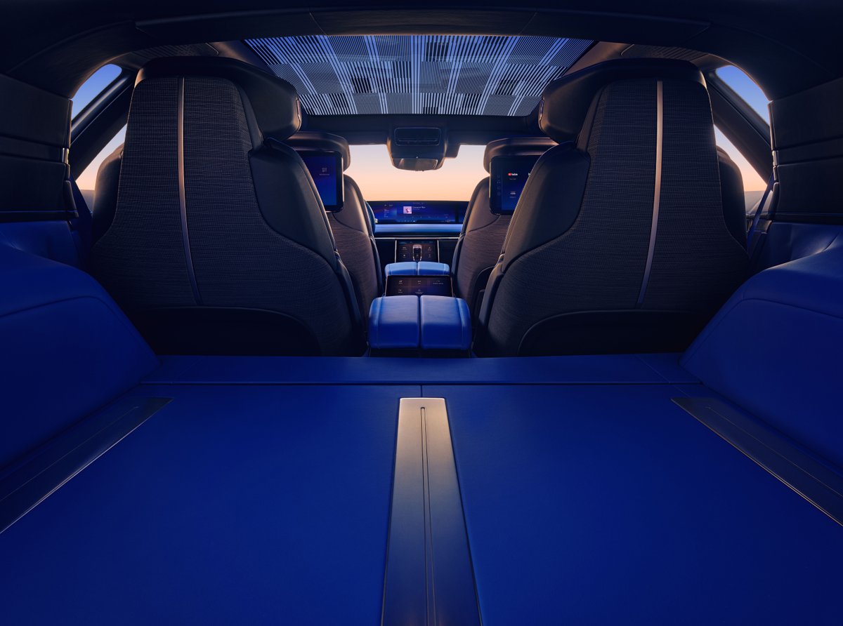 2024 Cadillac Celestiq EV Ramps Up American Luxury With $300K Price Tag trib.al/yktImW4
