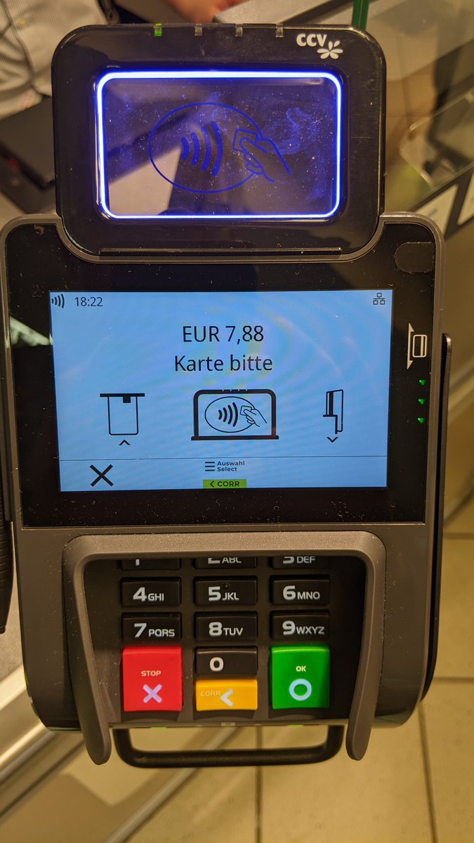 regnerischerTag's tweet photo. Rossmann hat nun endlich am Hamburger Hauptbahnhof die #H5000 gegen CCV Pad Next Terminals getauscht https://t.co/nx7GFRHHqX