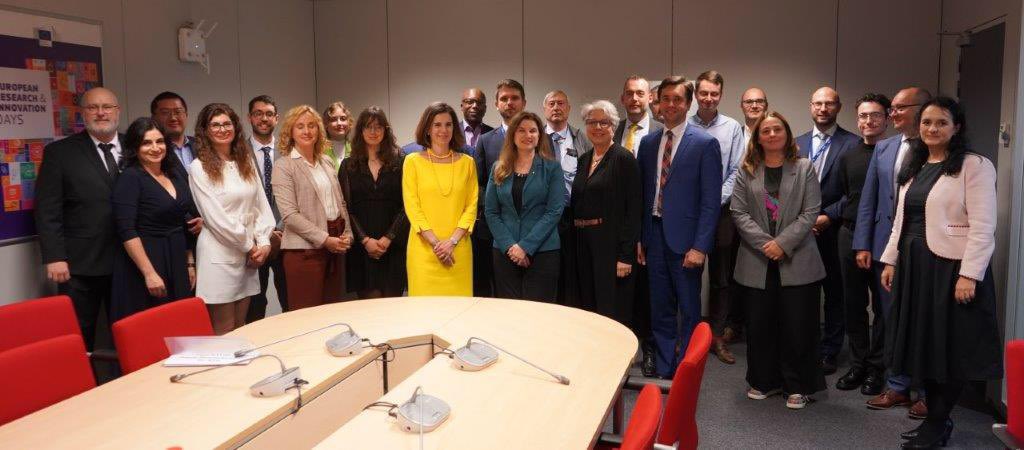 MariaCrisRusso's tweet photo. Today’s Joint S&amp;T 🇪🇺🇨🇦Cooperation Committee - which I co-chaired with Nathalie Dubé  @Diplo_Nath - was a great occasion to fine-tune our strategic agenda with one of our closest likeminded international partners. Loads to do 🤲 !
@EUinCanada https://t.co/9FnwPjAQpj