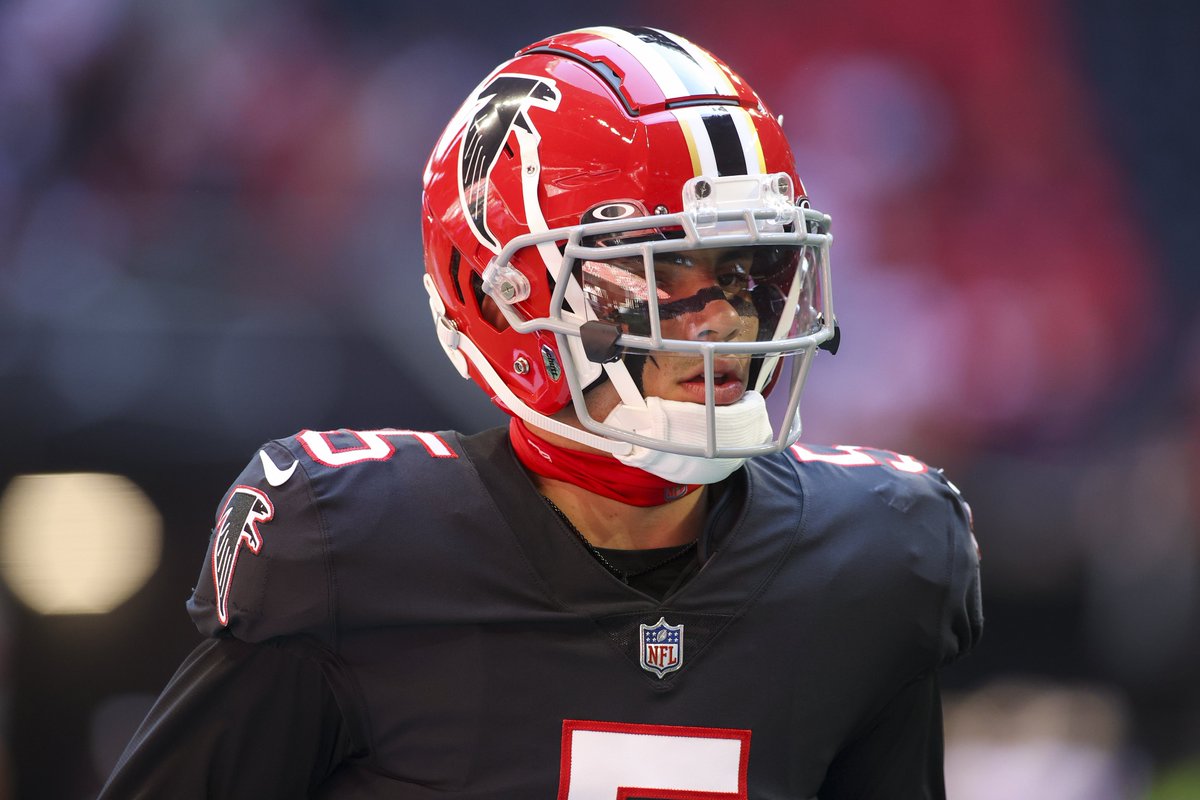 PFF_Falcons's tweet photo. Highest-graded Falcons through the 2022 season: 

1. Chris Lindstrom - 85.3
2. Drake London - 82.5
3. Grady Jarrett - 77.0 https://t.co/XCY3l7VOj5