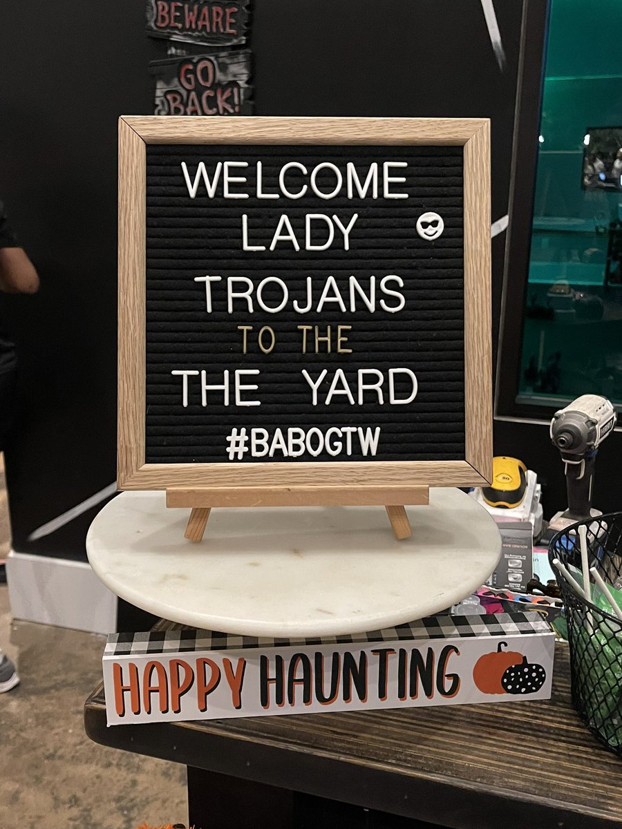 𝙀𝙖𝙧𝙡𝙮 𝙗𝙞𝙧𝙙 𝙜𝙚𝙩𝙨 𝙩𝙝𝙚 𝙬𝙤𝙧𝙢! 6:30 AM Session ✅

Thank you Nate Norwood for helping us get to work with <a href="/thejunkyardfit/">The Junkyard</a>‼️ We enjoyed our experience plus our coach <a href="/benboulware7/">Ben Boulware</a> for today🔥

“Get comfortable with being uncomfortable.”