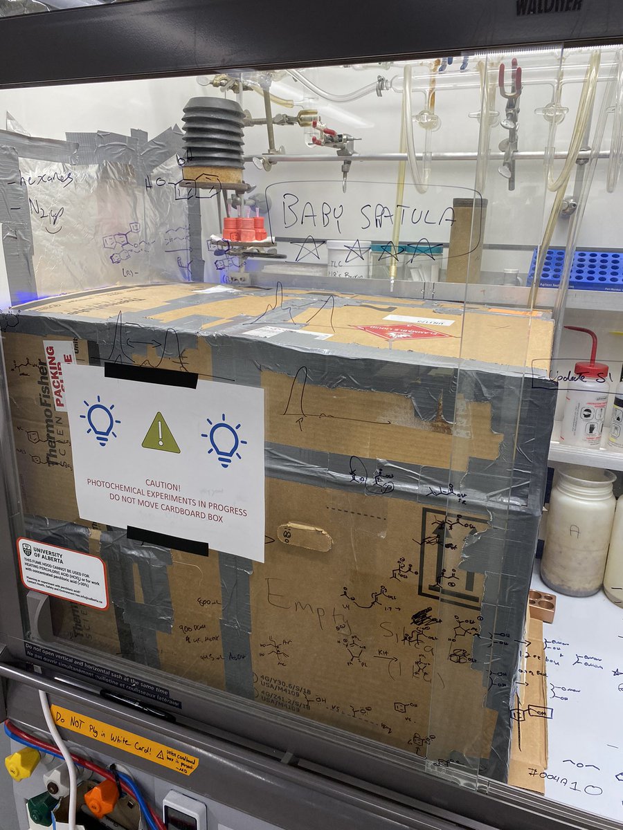 I have hopped aboard the metallaphotoredox train. If this project doesn’t work I might switch fields and become a structural engineer… evidenced by my hilarious looking cardboard box blue light cover 😎#RealTimeChem #chemistry #UAlberta