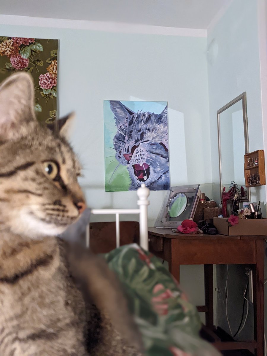 jezjohn's tweet photo. Nothing to see here. Jason contemplating his portrait https://t.co/JQlJWxxC1Z
