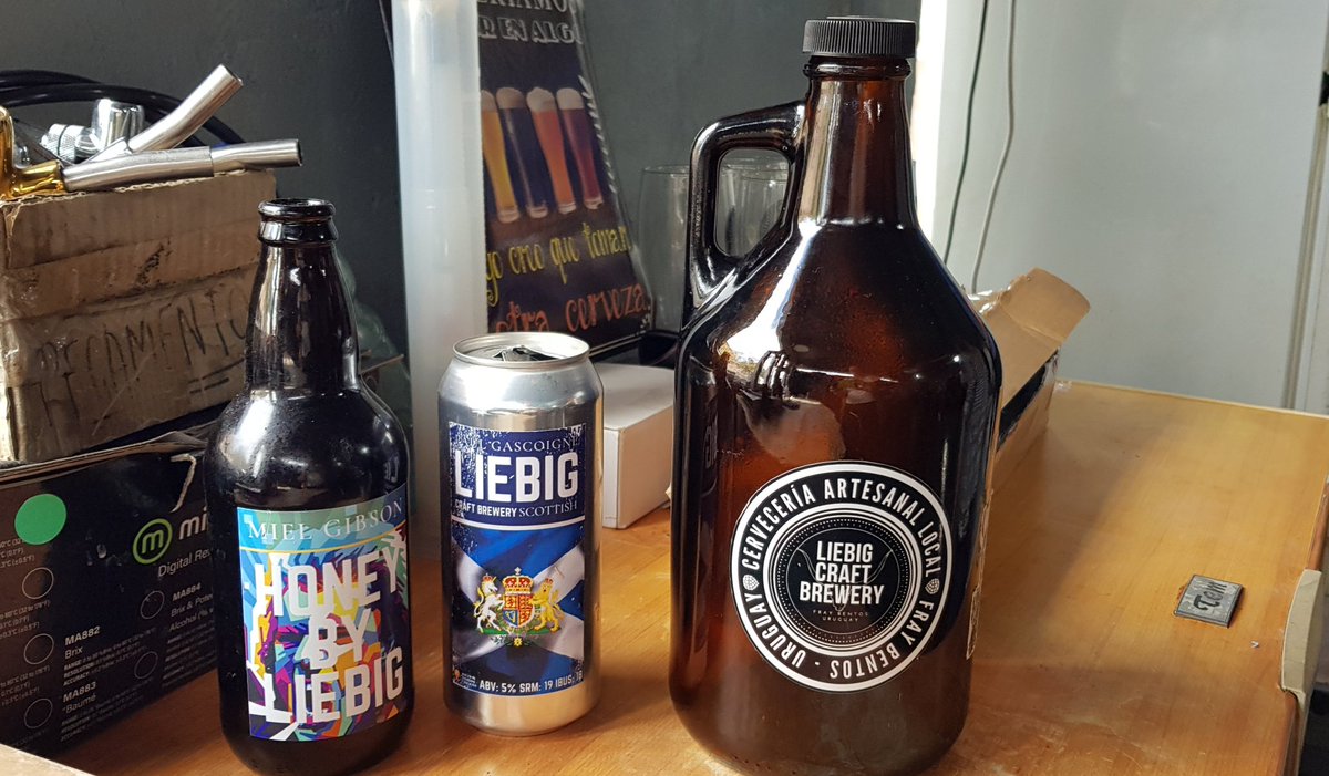 ANDEUruguay's tweet photo. Cerramos la visita a Fray Bentos recorriendo la planta de cerveza artesanal local Liebig, que trabaja junto al #CentroPyme y ya se postuló a nuestro programa #SOSpyme para poder aumentar su producción 🍻. https://t.co/KF7szdrSZj