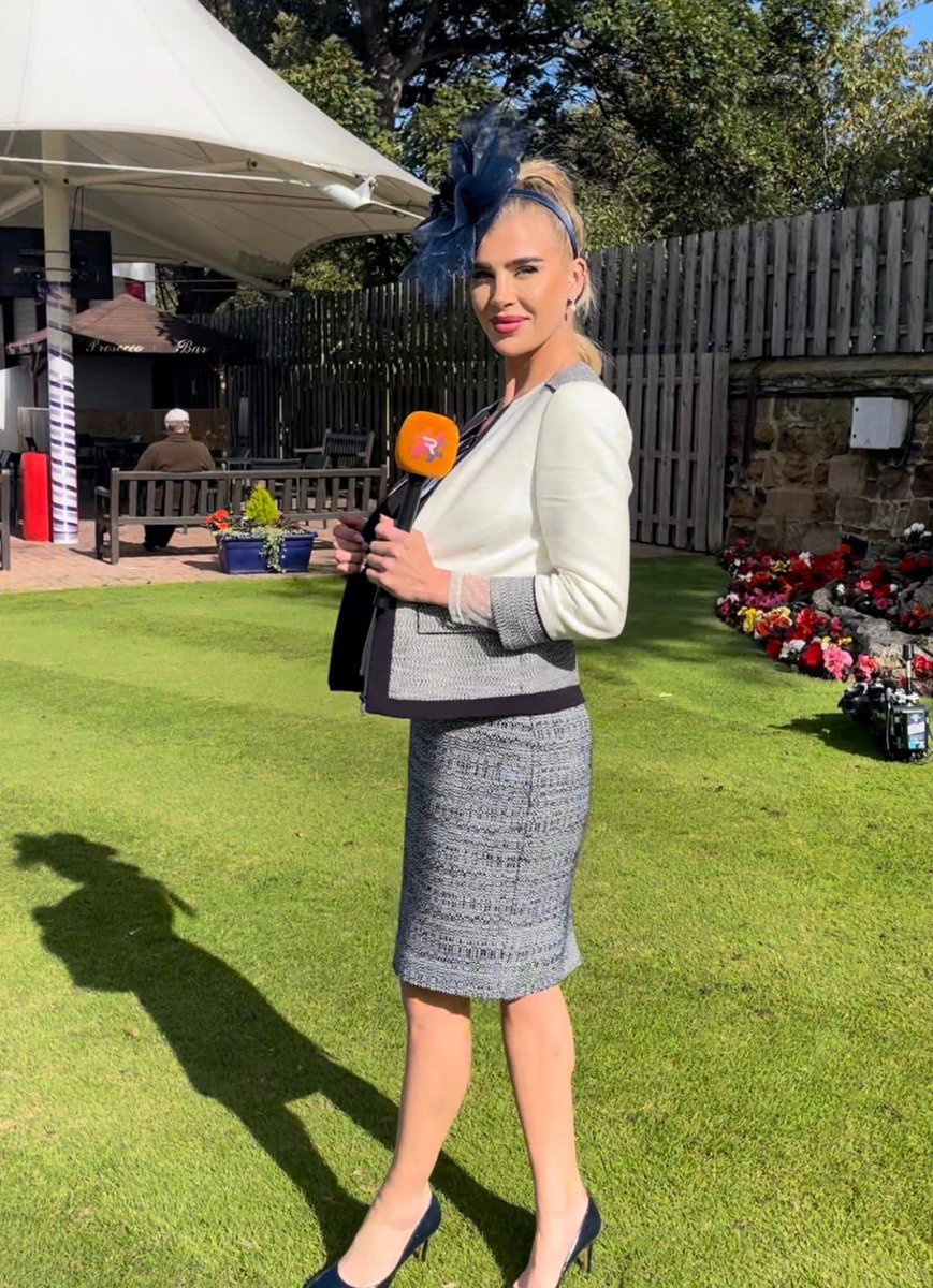 Raceday_RTV's tweet photo. Where next for the Orange mic? 

Location📍: @CheltenhamRaces 
Date 📆: Fri 21st October 
Meeting 🐎: Showcase Meeting 
Presenters 🎤: @TheRacingJosh &amp; @IsabellaFarnese 

Who’s coming jumping? 
 
#Raceday https://t.co/CvrXd2UYZR