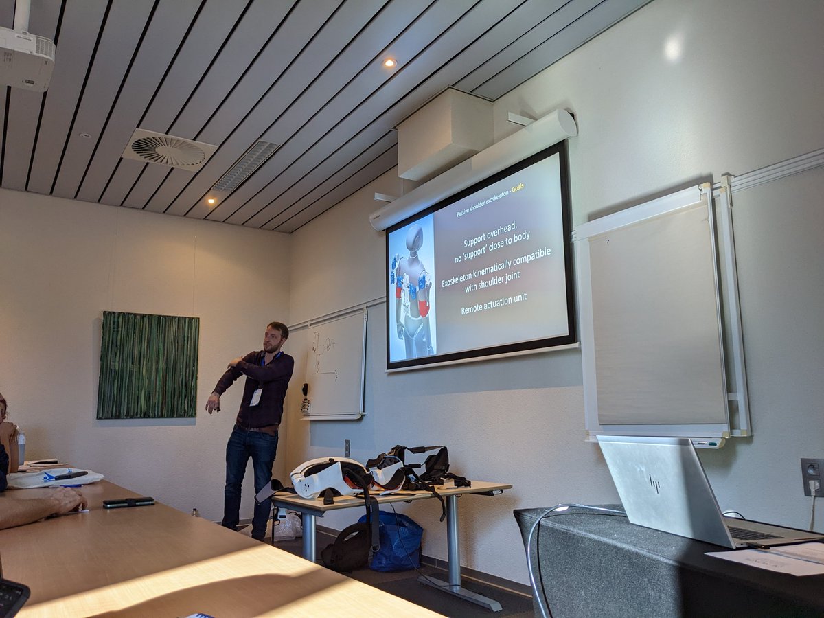 brubotics's tweet photo. We presenteerden vandaag de resultaten van het @FWOVlaanderen Exo4Work project op het Vlaamse ergonomiecongres van VERV. 4 jaar onderzoek naar een volgende generatie exoskeletten in 90 minuten. https://t.co/nQbgbHkmaz