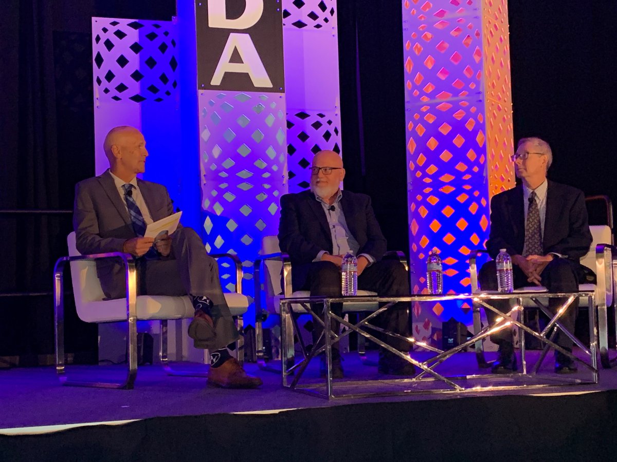 PDAonline's tweet photo. The first Q&A of #PDAups just started! https://t.co/LjomSrItgp
