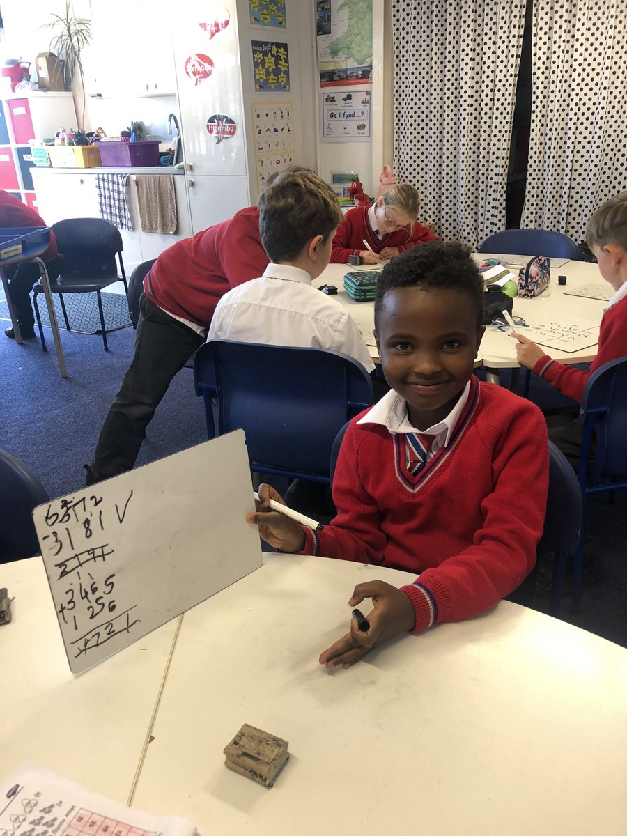 ysgolbrynhedydd's tweet photo. We have practised, practised and practised some more! Today we think we finally cracked it! 💡👊🏻👏🏻🥳➕➖#YBH4CE #columnaddition #columnsubtraction #exchanging @WhiteRoseMaths https://t.co/LW1dar1ZSY