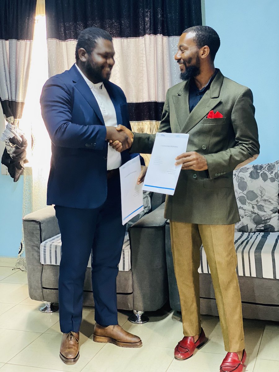 ManTiger_cmr's tweet photo. Before you read tomorrow on @cocoateacmr, we have a deal with @EarldomGroup.

$50,000 USD in exchange for #equity to be raised to help us equip our production unit to 7,000 packs/monthly. https://t.co/ttQCy5qDbA