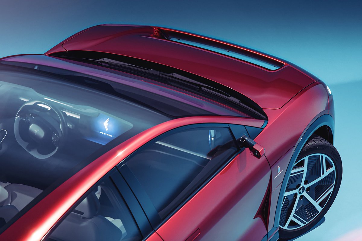 PininfarinaSpA's tweet photo. “The design of the Model B this year and last year’s Model E is #Pininfarina’s gorgeous, creative flair. This is the same legendary design house that has created some of the best-known classic, iconic Italian cars”, @HonHai_Foxconn Chairman and CEO Young Liu.
#HHTD22 https://t.co/a8dbP0x16f