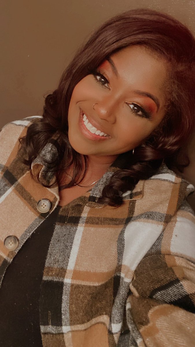 QueenVashti182's tweet photo. Stepping into this new year, blessed, stress free, worry free &amp; F.N.F. ‼️

•
•
•

Cheers to 32 🥂😘

#OVO #libraseason #issaholiday #silkpressseason https://t.co/wfeSFu3g5Z