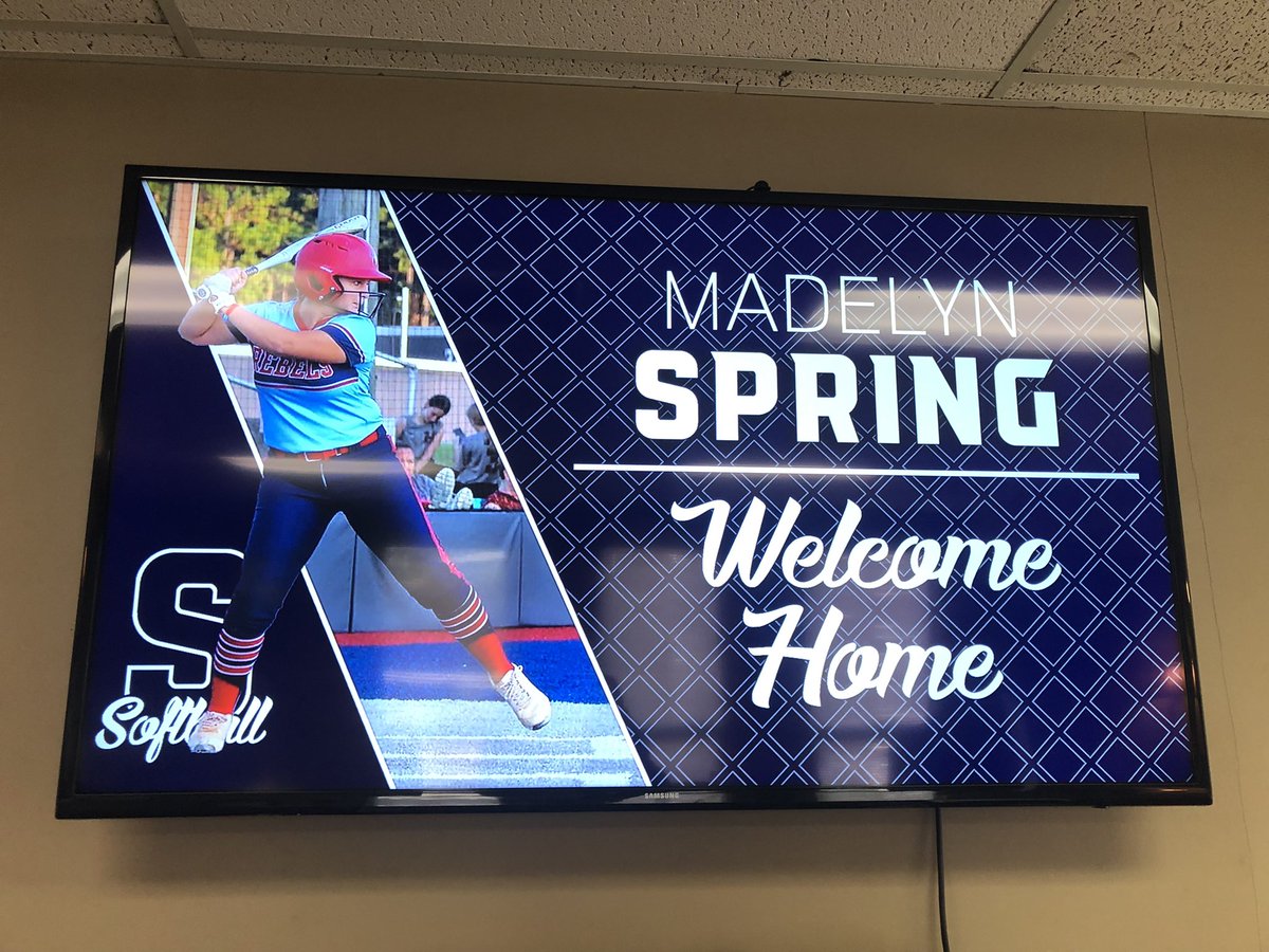 enjoyed my visit with <a href="/SMCCBearsSb/">Southwest Softball</a> today!! loved seeing the campus and facilities 🐻🤍@coachclements15