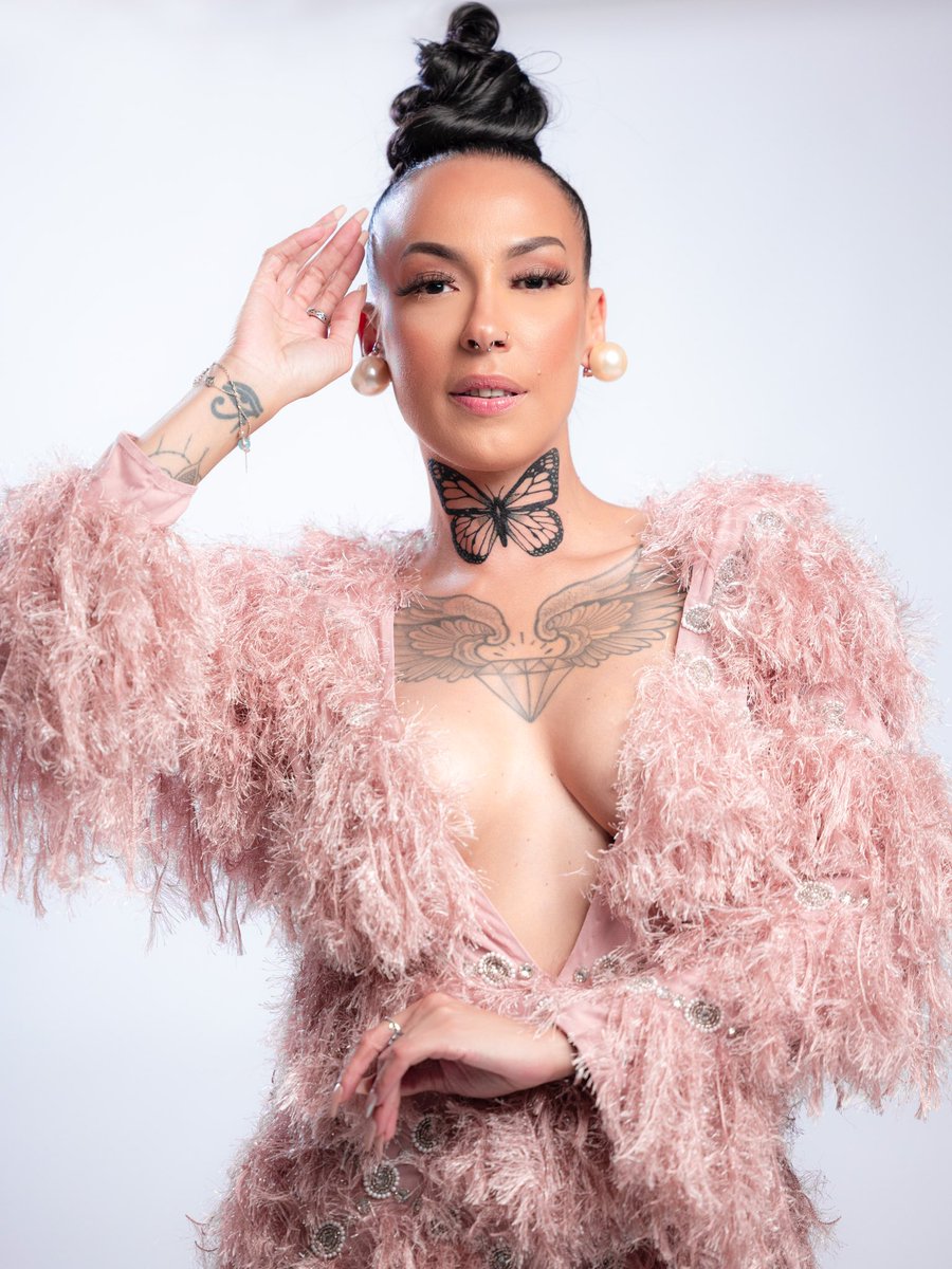 « Cueillez dès aujourd’hui les roses de la vie » 🌷

#CarpeDiem 

📸 <a href="/AudranSarzier/">Audran Sarzier</a> 
🚀 <a href="/GetHappenz/">GHZ</a>