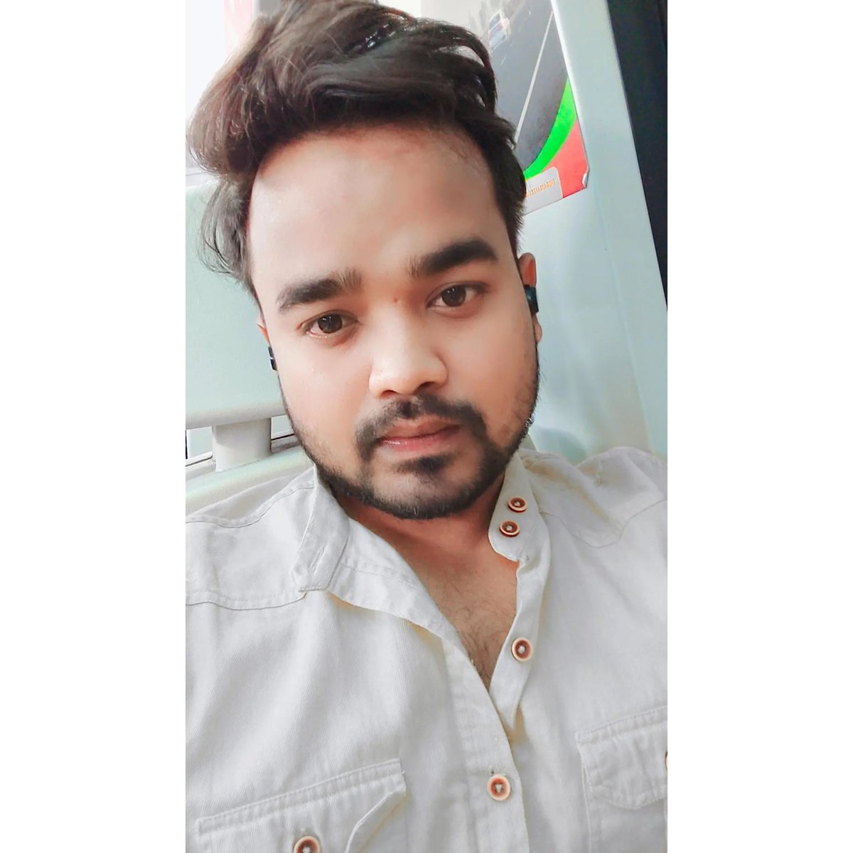 ___rehan_ali's tweet photo. किसी शायर ने कहा:
“कम लोग हों, पर अपने हों. 
ज़िदगी तमाशा थोड़ी है कि भीड़ चाहिये.” https://t.co/5pIlXnhGbo