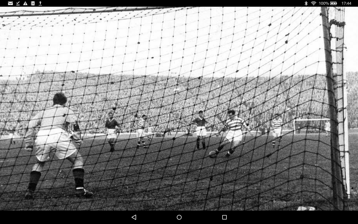 EvergreenCSC's tweet photo. Jimmy Cowan Evergreen bus for Motherwell leaves tomorrow at 4:15.

🍀Following Celtic from the Gorbals for 100 years and more 🍀 https://t.co/TAVzuY9fNk