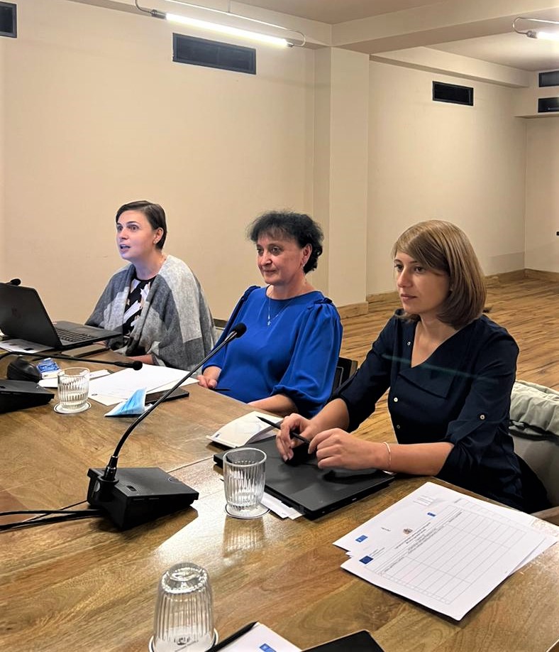 Lela_Akiashvili's tweet photo. How to better protect the right to adequate housing 4 PwDs?
1⃣By researching legal gaps &amp; practical challenges w/ @Ombudsman_Geo✅
2⃣presenting results to seven pilot municipalities in a working format✅
3⃣ preparing policy advice➡
4⃣ support the implementation➡
🤝@EUinGeorgia https://t.co/Tdu8UVGqZl