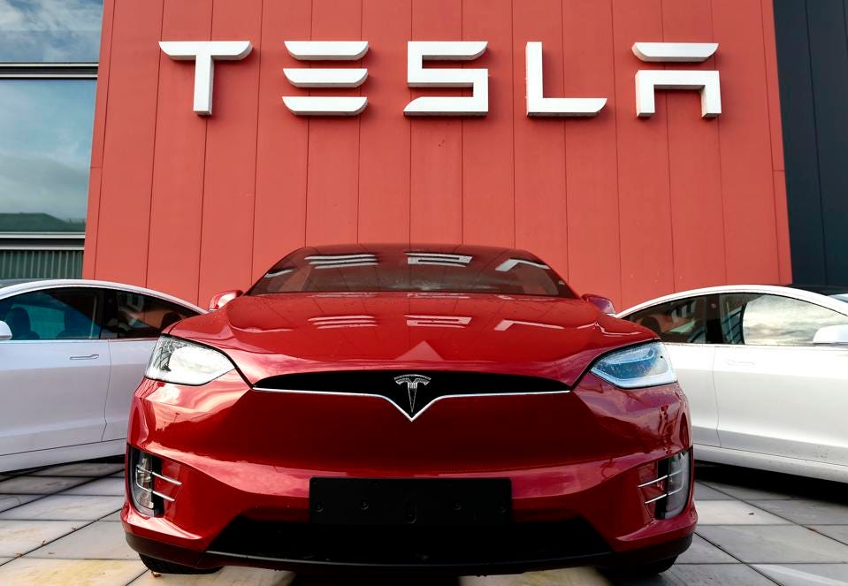 TheFreightway's tweet photo. Tesla is opening a new 667,000 square-foot warehouse in Pontoon Beach, Ill., while also planning to open a dealership and service center in South St. Louis County: https://t.co/0FPK441wM4 https://t.co/QJbcqEJxcC