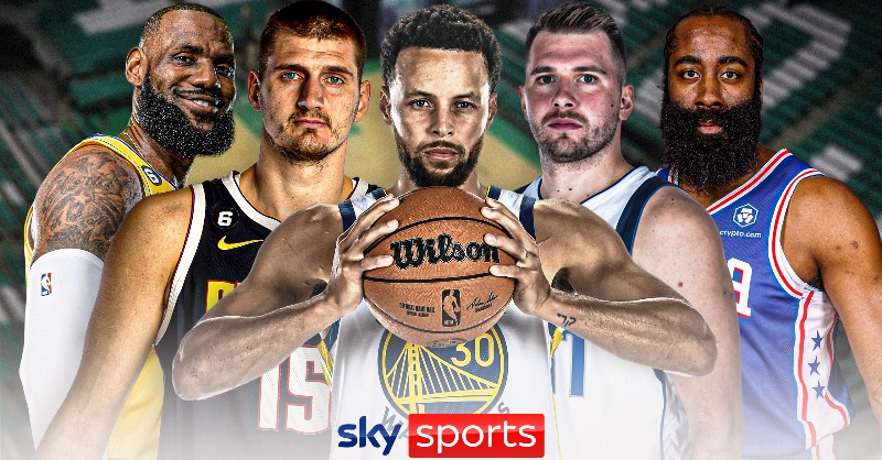SkySportsNBA's tweet photo. 🏀 𝐓𝐡𝐞 𝐧𝐞𝐰 𝐬𝐞𝐚𝐬𝐨𝐧 𝐢𝐬 𝐮𝐩𝐨𝐧 𝐮𝐬‼️

And we have everything you need in our team-by-team guide for every #NBA franchise.

▶️ Last season
▶️ Offseason and #NBADraft
▶️ Expectations for this year
▶️ Predictions...

All bases are covered by our fan-written previews 👇