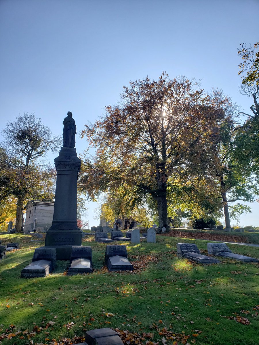 Have some fall photos to break up all the political coverage on your feed. I took these in Frick Park this weekend 🍁🍂