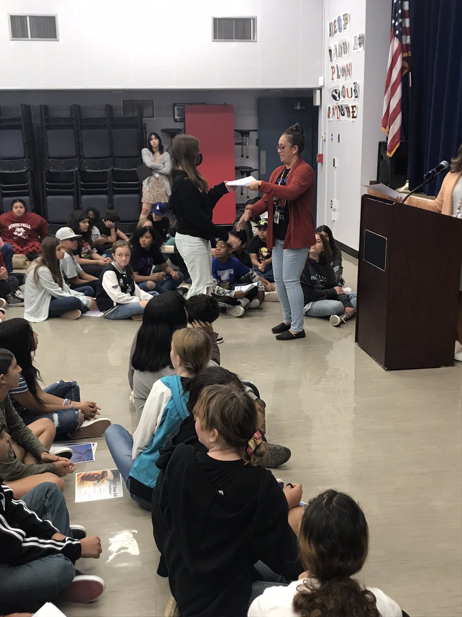 Yermo_Eagles's tweet photo. Congratulations to all our middle school students on their first quarter accomplishments! We enjoyed celebrating them this morning at our awards assembly. #avideagles #TheSilverValleyWay #scholars #awardsceremony https://t.co/4BK6rdtZyA