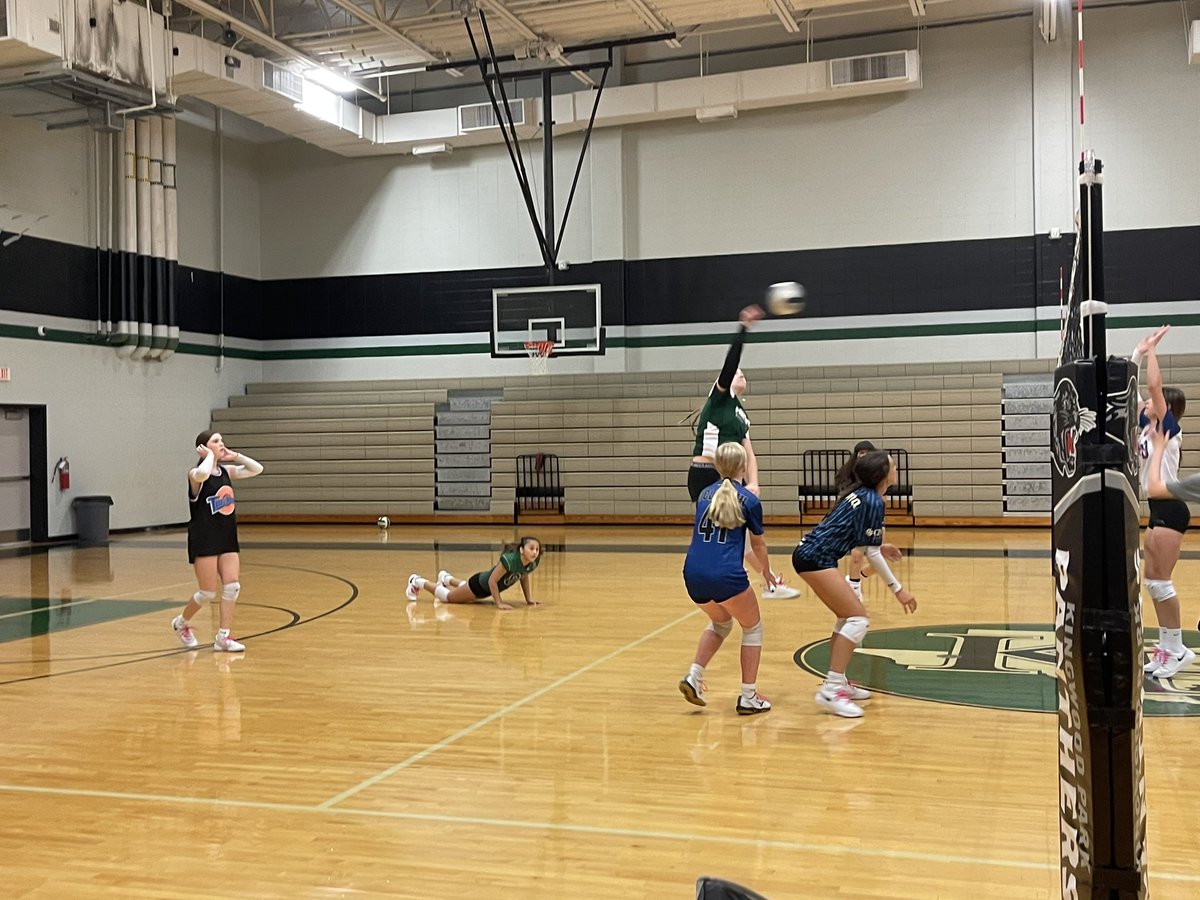 KPVolleyball1's tweet photo. The freshmen wanted to have theme days of practice for their last week. Today was #anythingbutvolleyball day and they pulled it off great! #havingfunandworkinghard #kpvb22 #ForgetMeRememberWe https://t.co/x53jQSqcp4