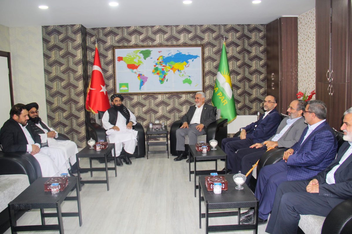 Afganistan İslam Emirliği Sözcüsü Sayın Mevlevi Zebihullah Mücahid, Genel Başkanımız Sayın Zekeriya Yapıcıoğlu'nu ziyaret etti. İkili arasında yapılan görüşmenin ardından basına açıklamalarda bulunuldu. @zyapicioglu @Zabehulah_M33